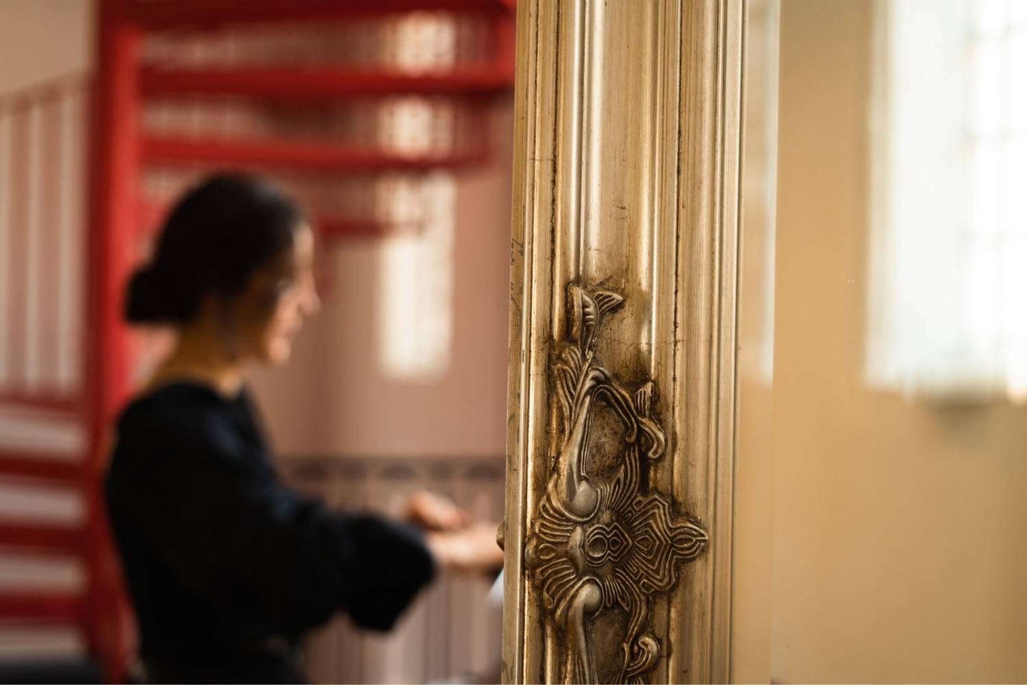 A guest consultation on a sofa at The Chapel Tunbridge Wells